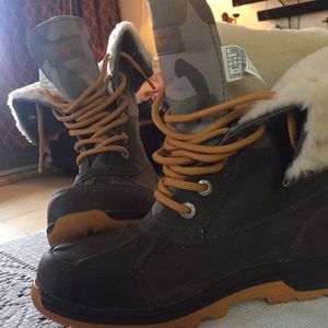 UGG Big Kids' Butte II Camo Boots: Brindle